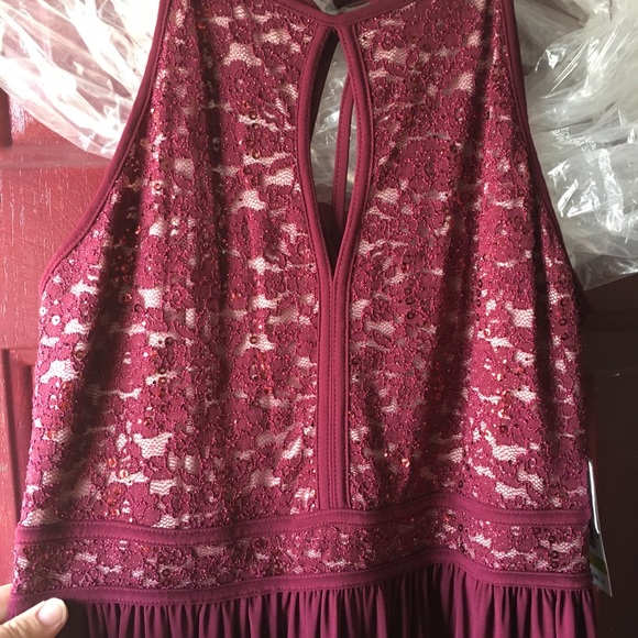 Merlot colored prom dress - Picture 3 of 4